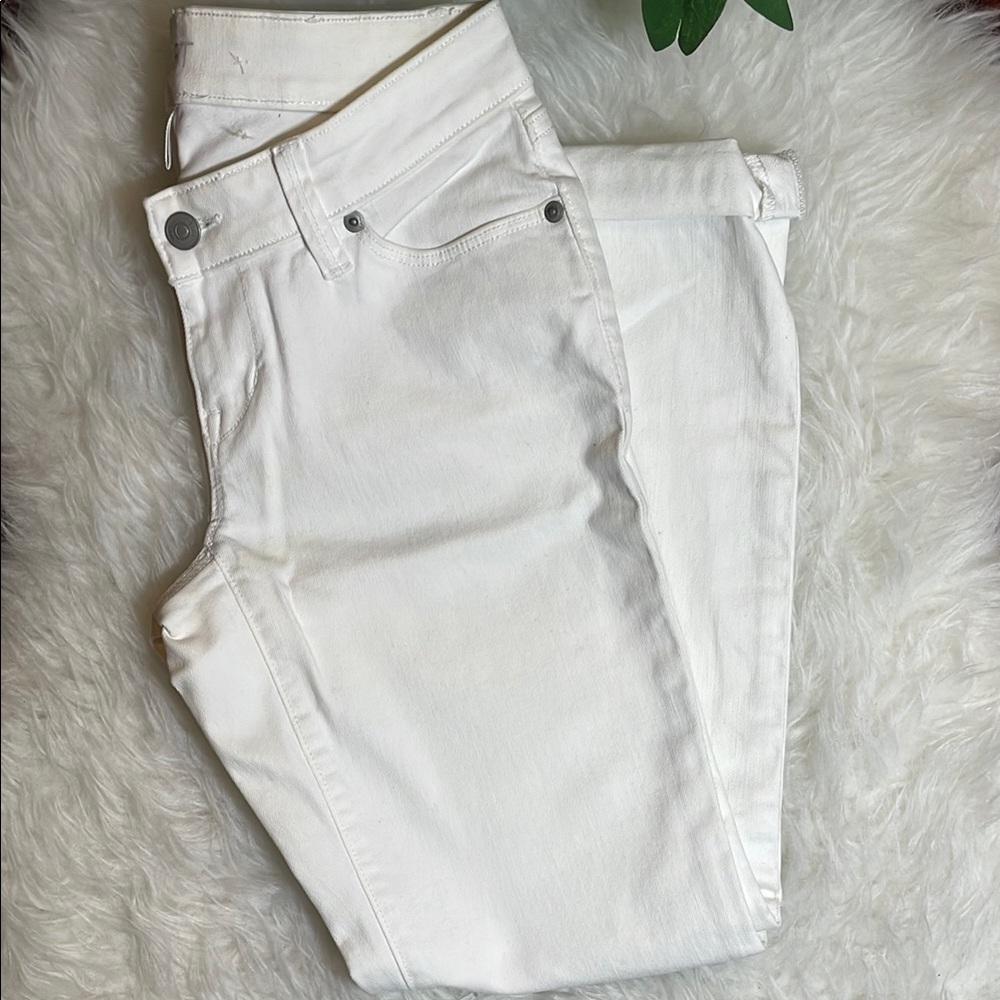 LOFT Curvy Straight White Jeans